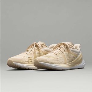 Blissfeel lululemon shoe pale linen color